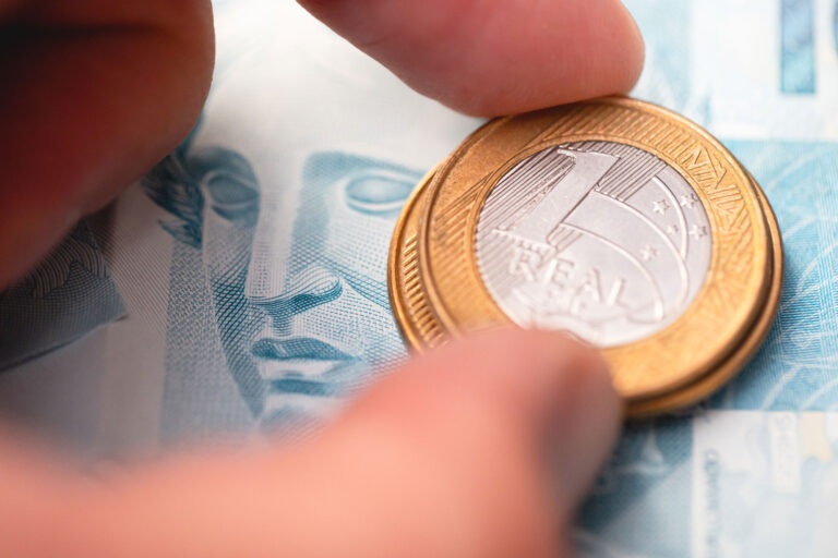 Taxas longas recuam após trunf reacender esperança de acordo entre EUA e Irã