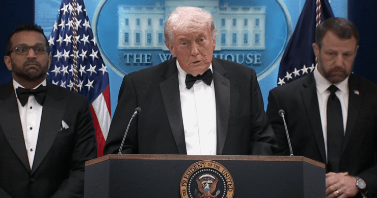 Trump afirma que Irã pode ligar para negociar fim do conflito