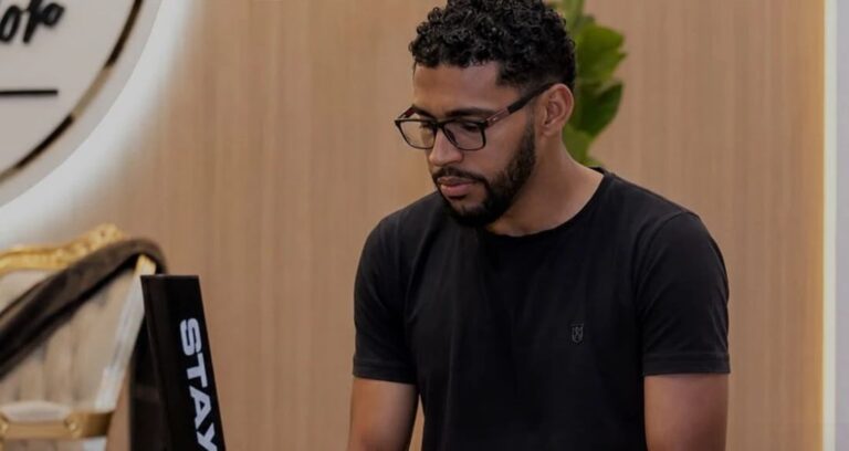 Morte do músico Bruno Fernandes após tiroteio em culto da Baixada Fluminense