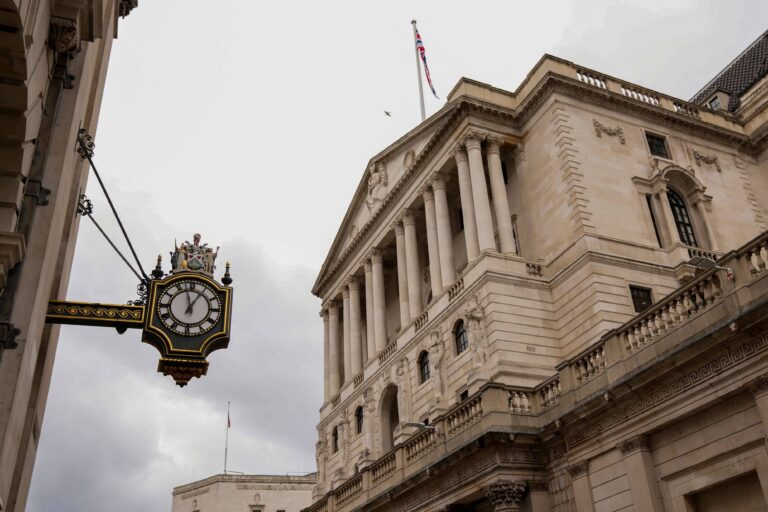 Banco da Inglaterra mantém juros em 3,75% com votação 7 a 2
