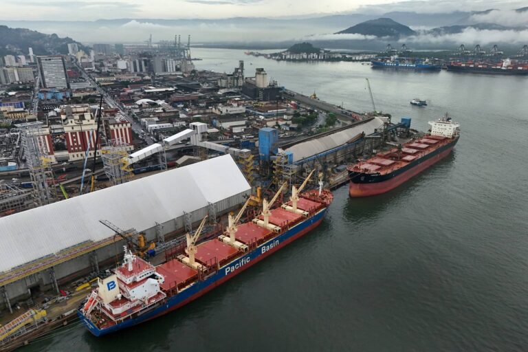 CNI prevê queda das exportações em 2026 com novas tarifas dos EUA