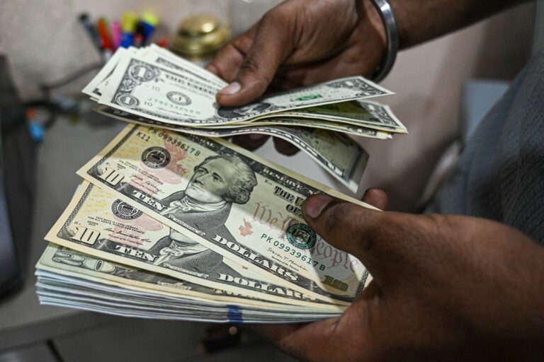 Brasil registra déficit em conta corrente de US$ 31,85 bi em maio