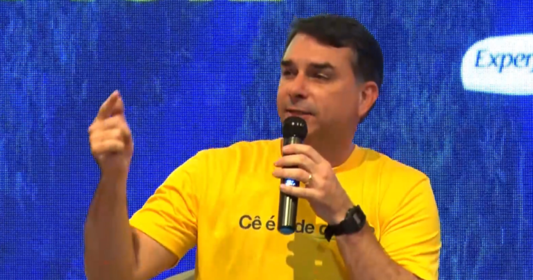 Flávio enfrenta desgaste simultâneo em três frentes políticas
