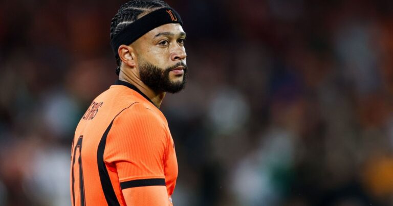 Memphis na Holanda para jogo decisivo contra a Tunísia