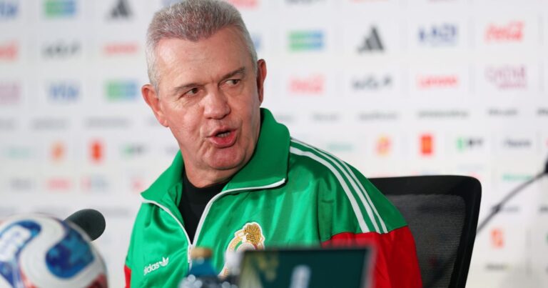 Aguirre enfrenta barreira de idioma em coletiva de imprensa da Copa