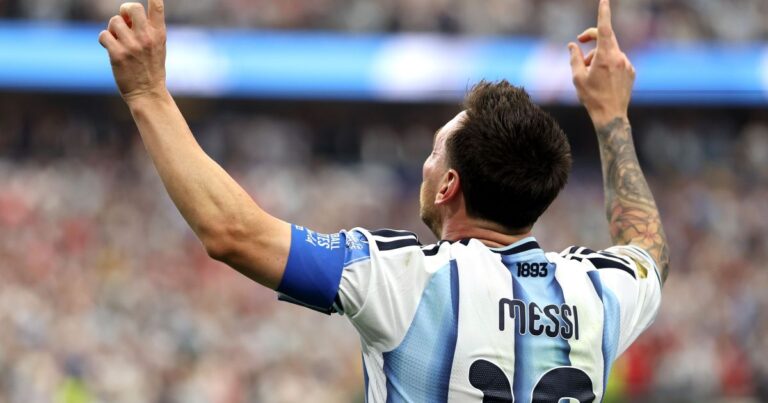 Messi marca dois gols e lidera Argentina contra Áustria