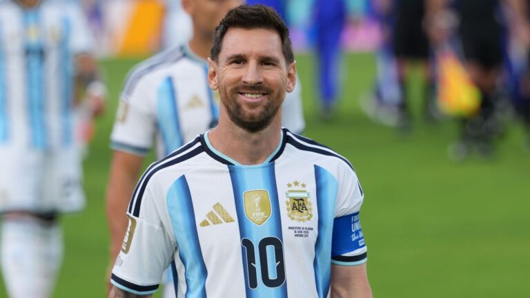 Messi iguala recorde histórico de gols em Copas do Mundo