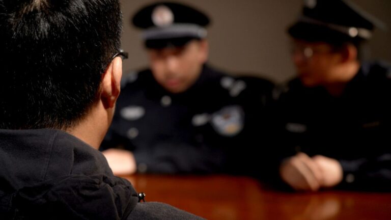 China intensifica prisões de pastores e cristãos em operações contra igrejas