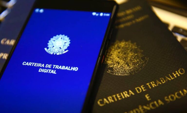 Brasil cria 72,9 mil vagas formais em maio, menor saldo desde 2020