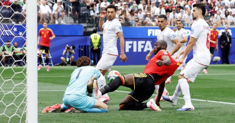 Bélgica fica no empate sem gols contra Irã na Copa