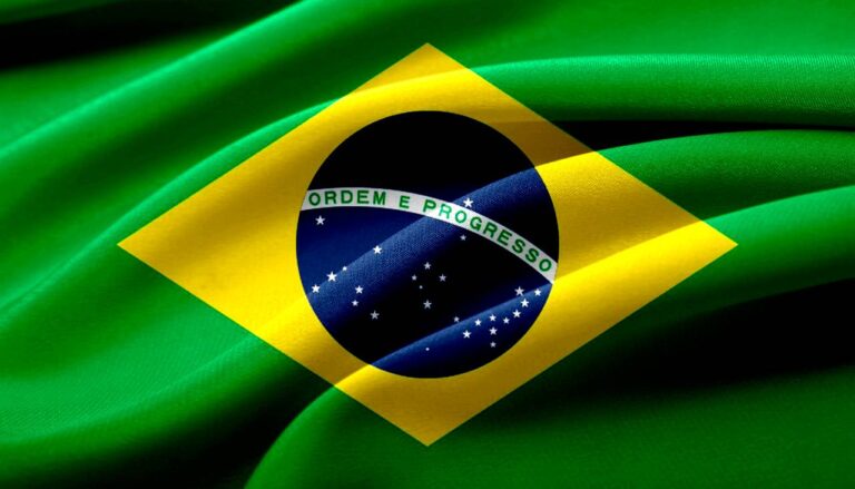 Fitch mantém Brasil em BB com perspectiva estável