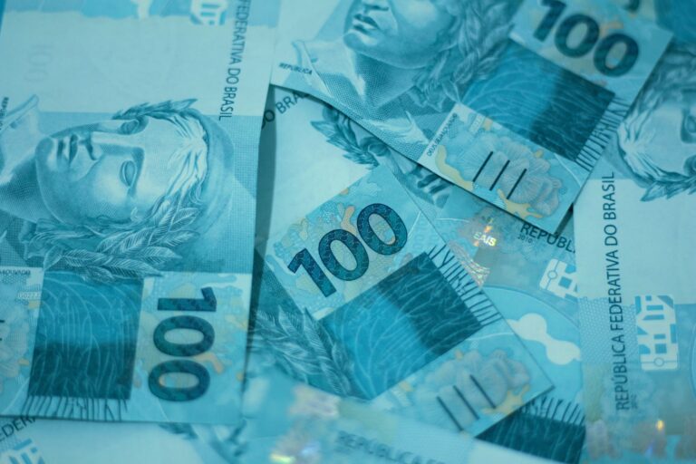 Taxas dos DIs caem após melhora em métricas de inflação