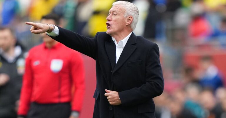 Deschamps desfalca França na Copa após morte da mãe