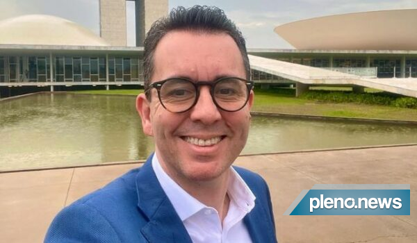 Paulo Serra desiste de disputar governo de SP e muda para deputado federal