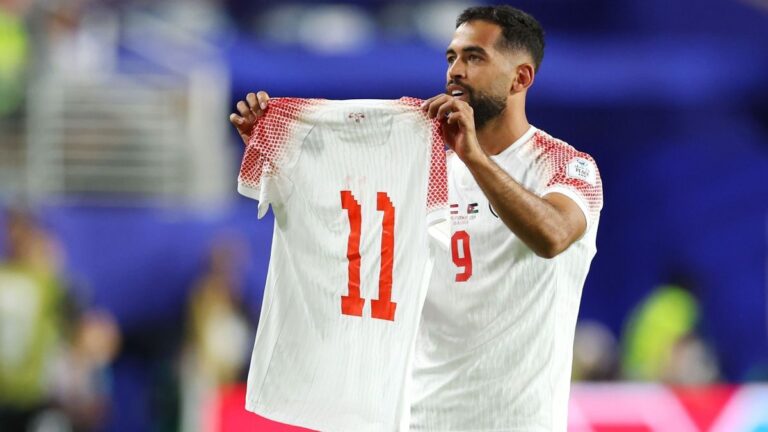 Jordânia marca seu primeiro gol em Copa do Mundo com homenagem emocionante