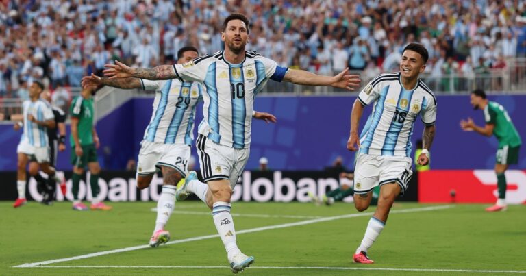Ronaldo reconhece Messi como melhor jogador da história