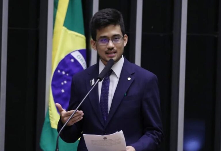 Kataguiri abandona corrida ao governo paulista e muda estratégia