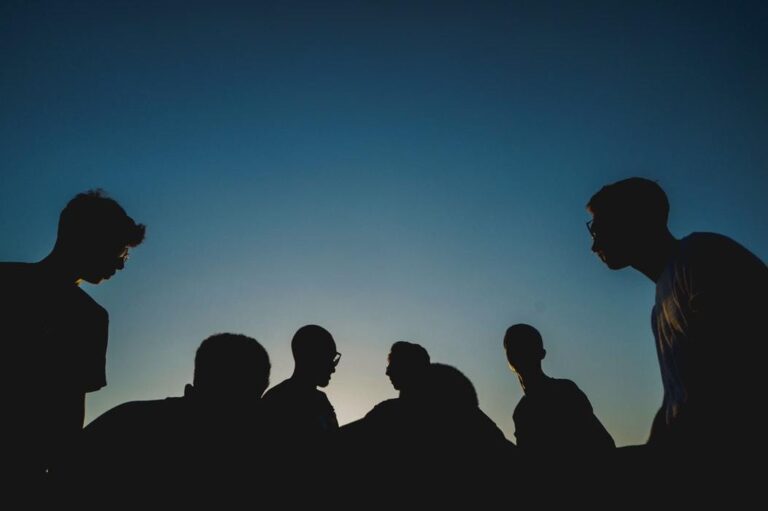 Homens cristãos buscam resgatar masculinidade conforme princípios bíblicos