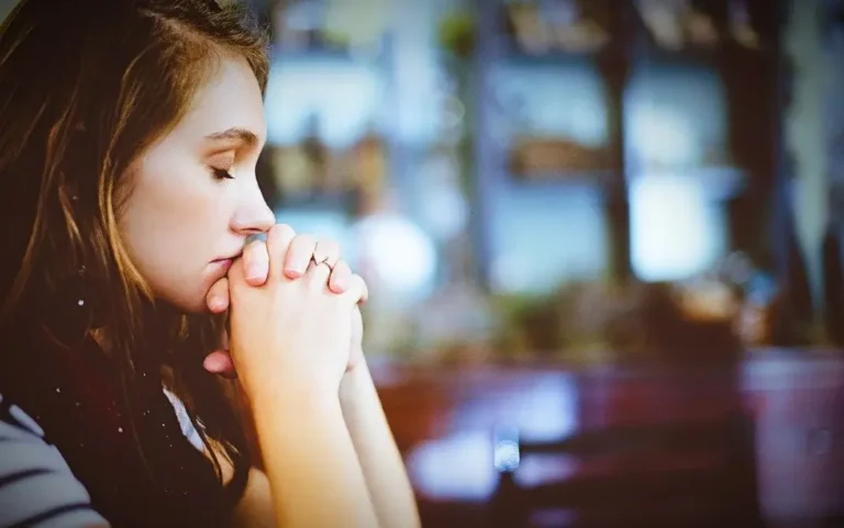 7 salmos poderosos para oração, proteção e paz