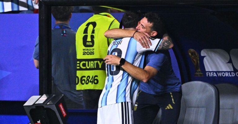 Messi chora na Copa: saúde do pai preocupa durante goleada