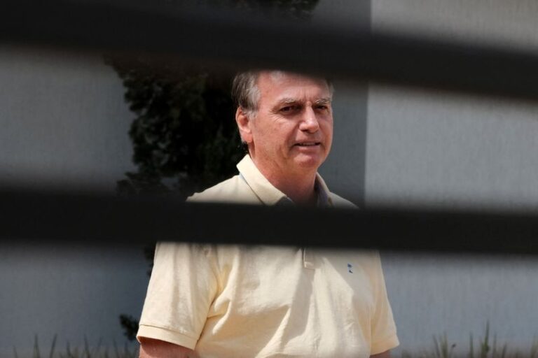 STF analisa depoimento de Bolsonaro sobre arma apreendida