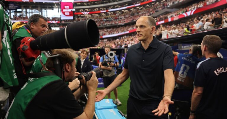 Tuchel reclama de bloqueio de fotógrafos na estreia da Inglaterra