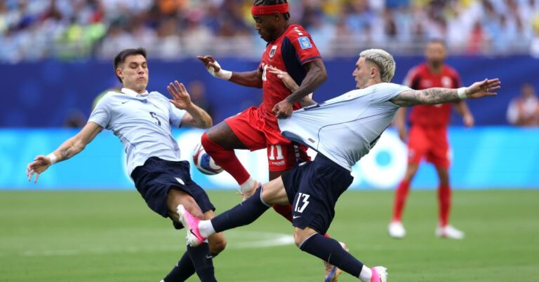 Ugarte sofre grave lesão na Copa e FIFA terá que pagar salário