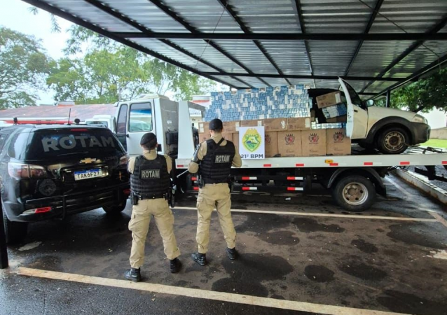 Polícia apreende 13 mil maços de cigarros em rodovia do Paraná