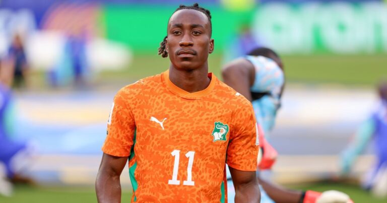 Liverpool oferece 100 milhões de euros por jovem atacante que emocionou redes