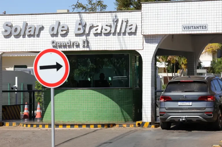 Defesa de Bolsonaro recorre contra restrição de visitas em prisão domiciliar