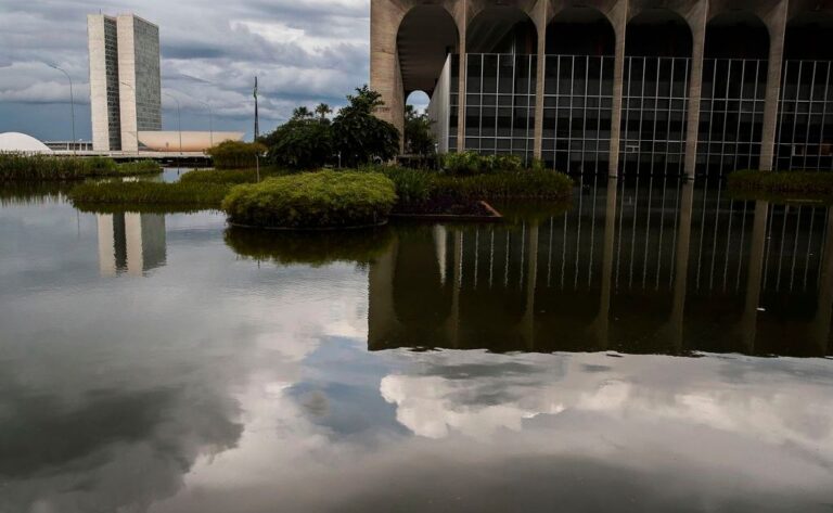 Itamaraty nega vistos e barra missão eleitoral de governo Trump