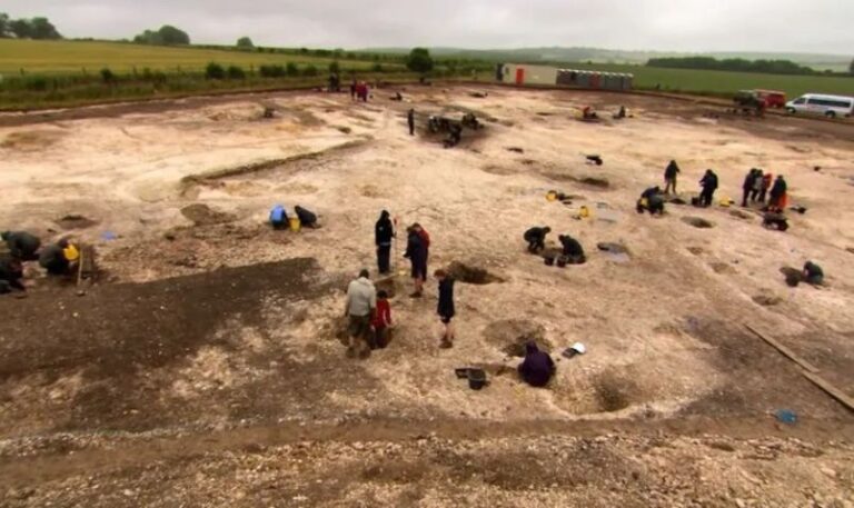 Púrpura de Tiro encontrada em sepulturas de bebês romanos