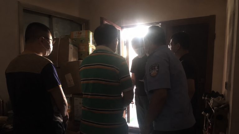 Pastor e esposa detidos na China em intensificação da repressão religiosa