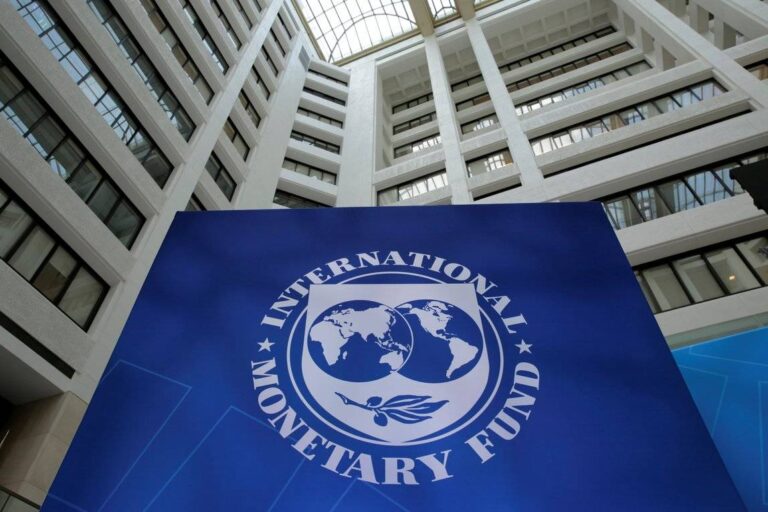 FMI corta previsão do PIB global para 2026 e eleva para 2027