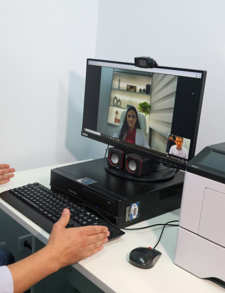 Curitiba implanta consultórios digitais inéditos do SUS