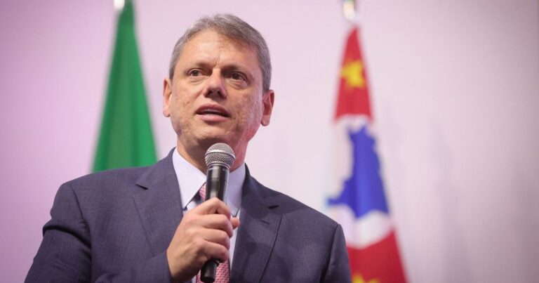 Tarcísio lidera disputa ao governo de SP em pesquisa Quaest