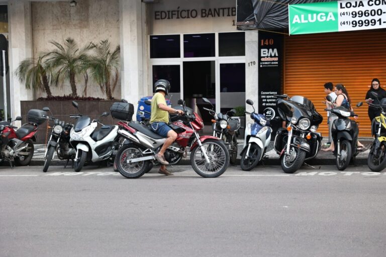 Frota de motocicletas em Curitiba mais que dobra em dois anos