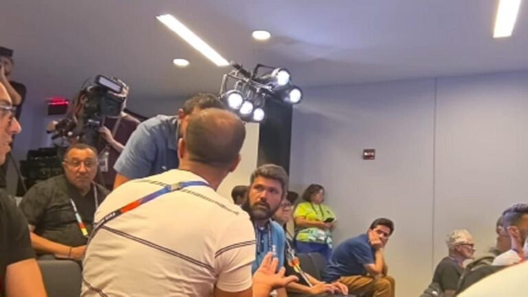 Marcelo Courrege se pronuncia após confusão em coletiva de imprensa