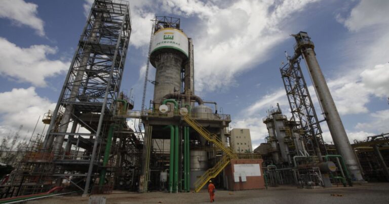 Produção nacional de fertilizantes recua apesar de planos de autossuficiência
