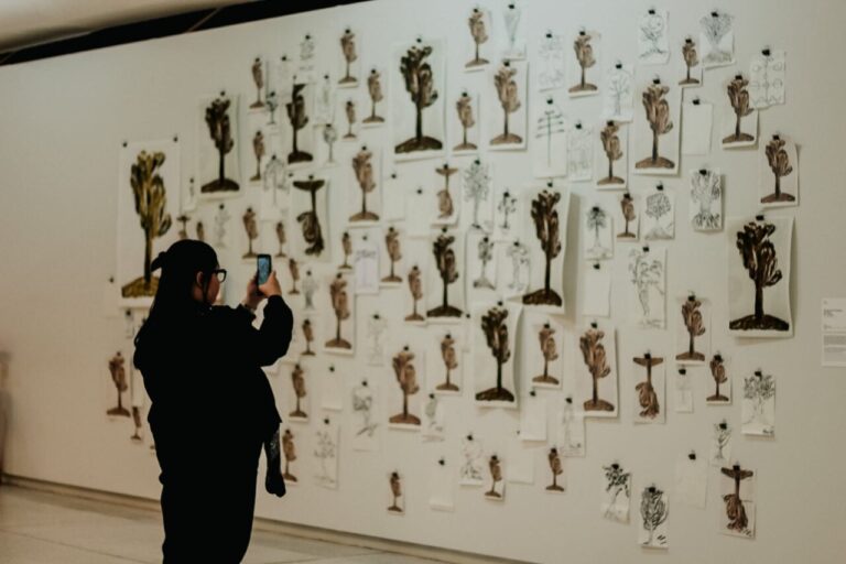 Arte contemporânea chinesa ganha espaço na 16ª Bienal de Curitiba