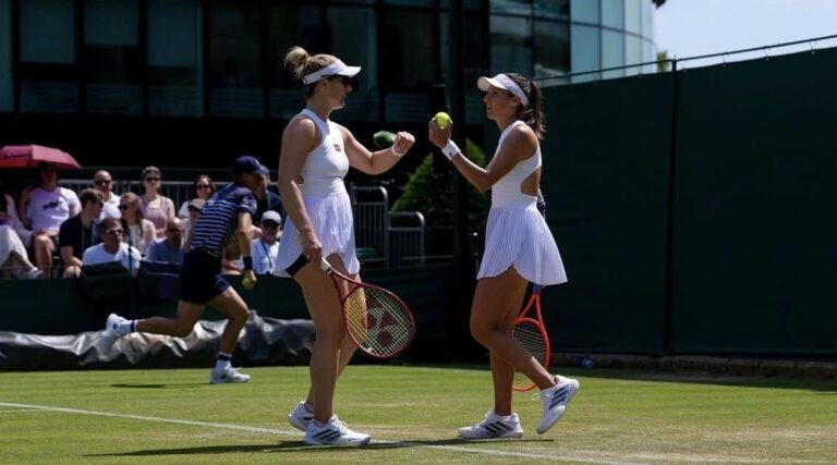 Luisa Stefani garante final inédita de duplas em Wimbledon