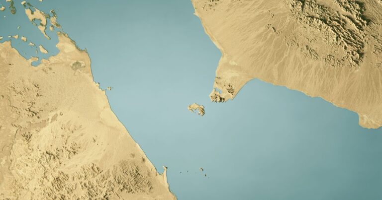 Houthis anunciam bloqueio naval e fecham rota de petróleo