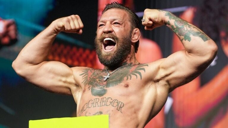 McGregor volta ao octógono após 5 anos para encarar Holloway