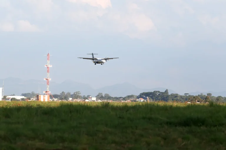 Transporte aéreo impulsiona exportações no Paraná