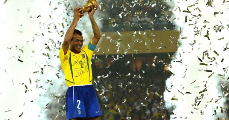 Cafu mantém recorde em Copas após eliminação da França