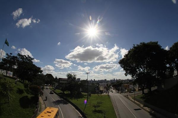 Curitiba tem previsão de tempo bom até meio da semana