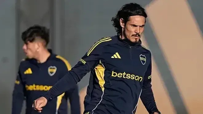 Cavani rescinde contrato e encerra ciclo de três anos no Boca Juniors