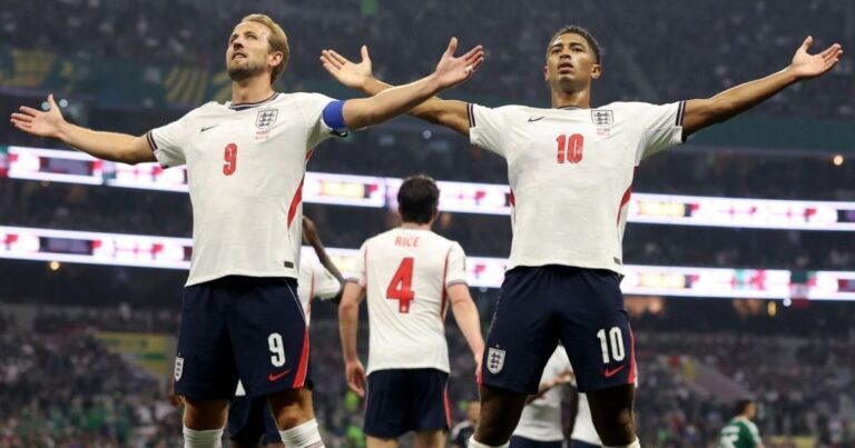 Inglaterra vence México e garante vaga nas quartas de final