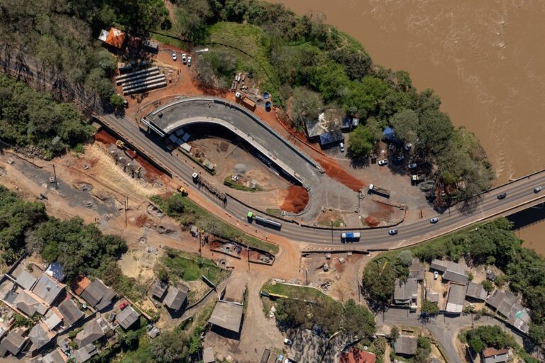 Estrada em Telêmaco Borba sofre bloqueios nos fins de semana
