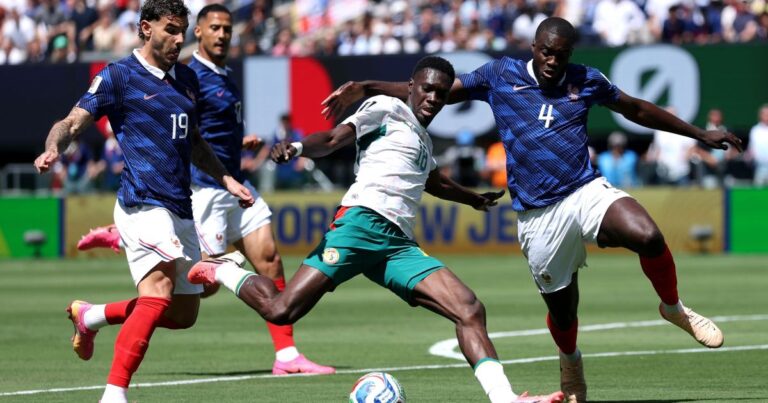 França tem zagueiros fora de treino antes da semifinal contra Espanha